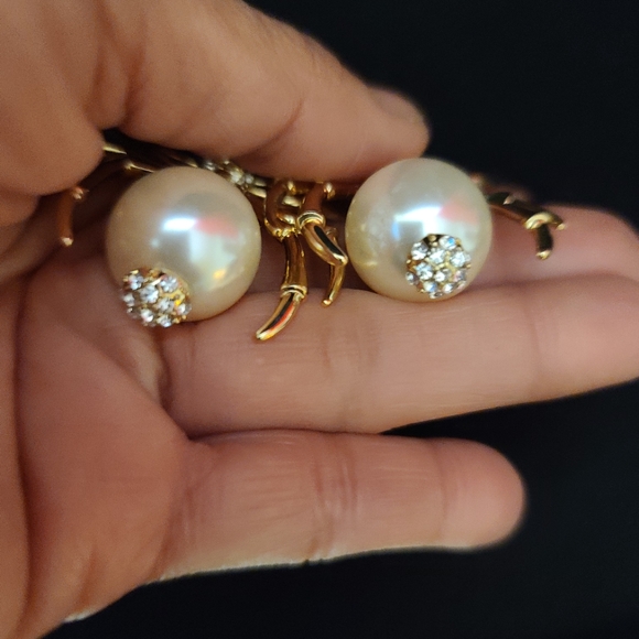 Cool & elegant large spider earrings - Picture 3 of 9